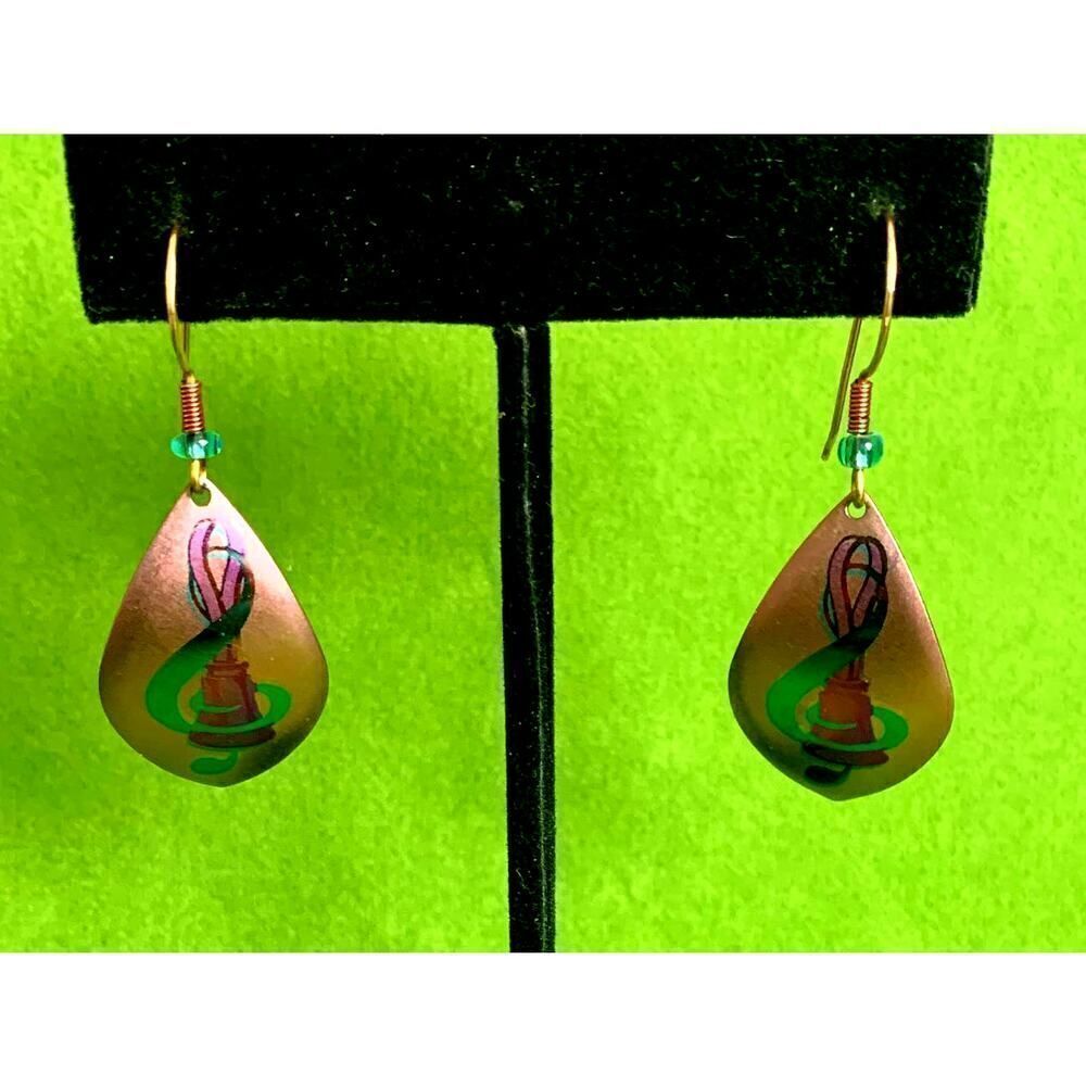 Vintage Musical Note Pink Metal Hook earrings, Unmarked